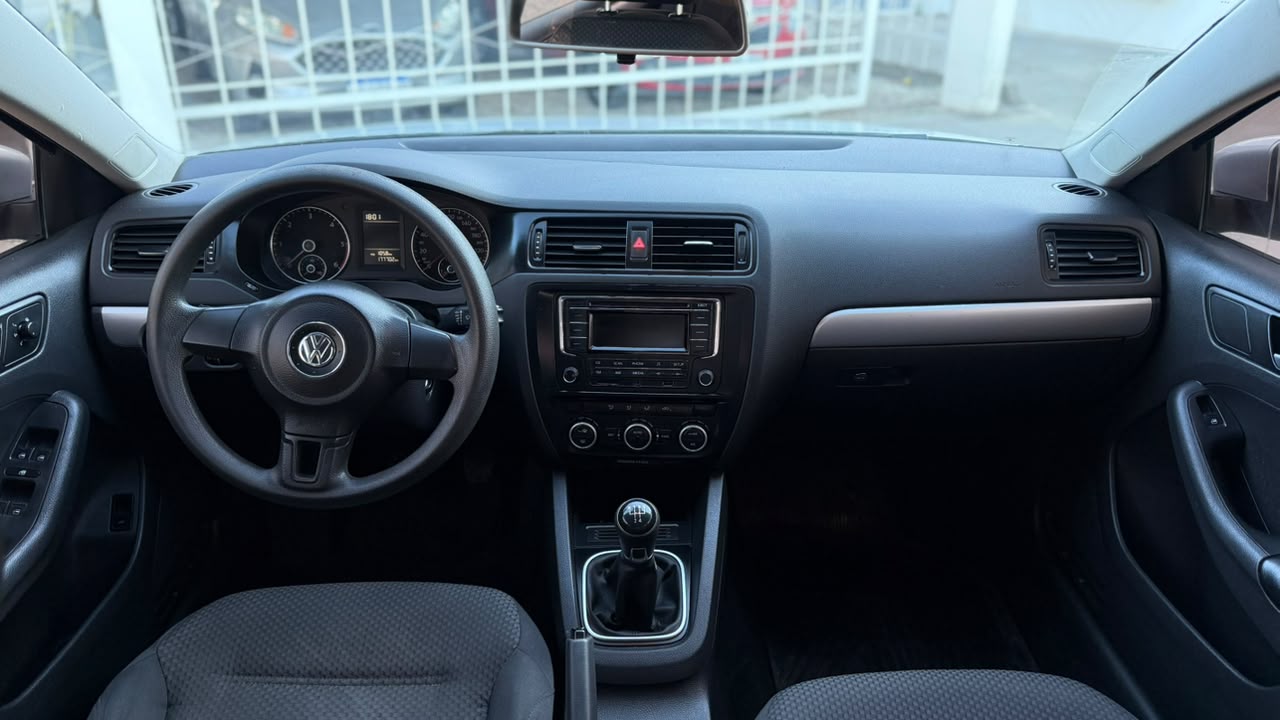 VOLKSWAGEN - VENTO   2.0   TDI   - MANUAL  - 2014